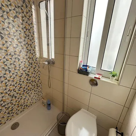 Stylish In Paceville - 3 Bedrooms, 3 Bathrooms, 2 Kitchens, Great For Friends & Groups Apartment *