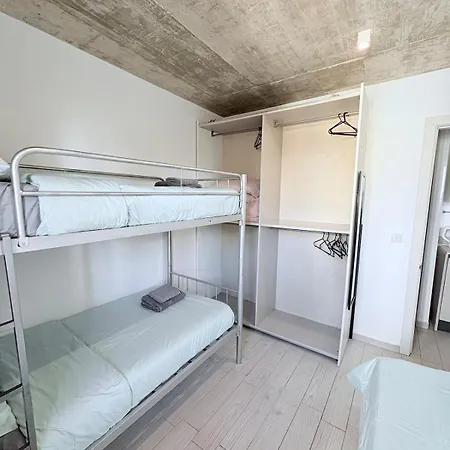 Stylish In Paceville - 3 Bedrooms, 3 Bathrooms, 2 Kitchens, Great For Friends & Groups